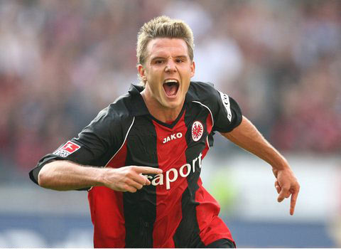 步熱情與堅 步熱情與堅